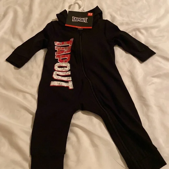 6-9 months Tapout outfit - Picture 1 of 3